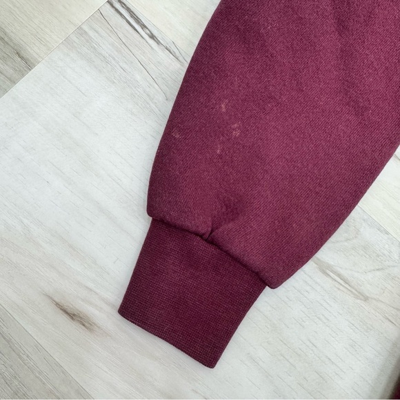 Vintage Lee Harvard University Maroon Red embroidered crewneck sweatshirt Unisex - Picture 8 of 8